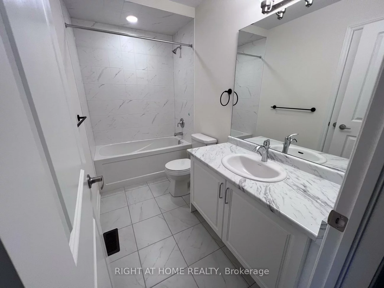 2250, Grainger Loop, Alcona, Innisfil