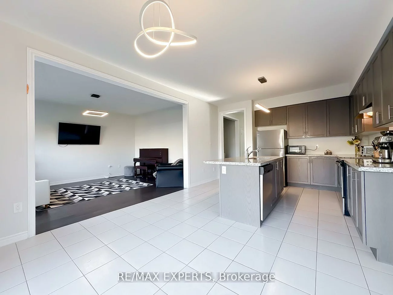 1426, Farrow, Alcona, Innisfil