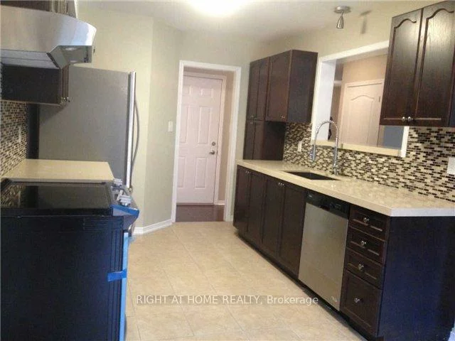 2099, Osbond, Alcona, Innisfil