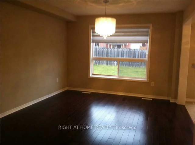 2099, Osbond, Alcona, Innisfil