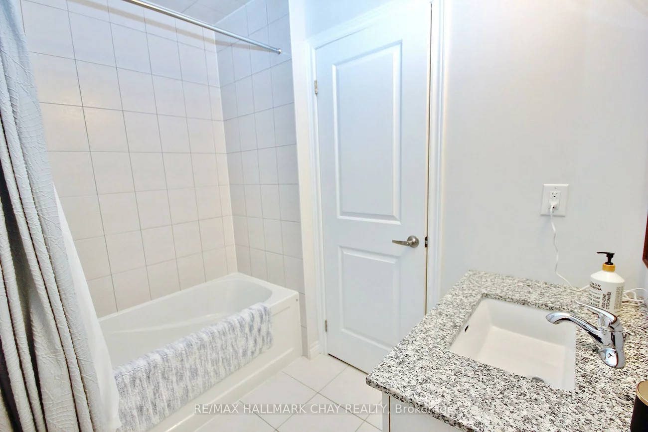 1319, Lawson, Alcona, Innisfil