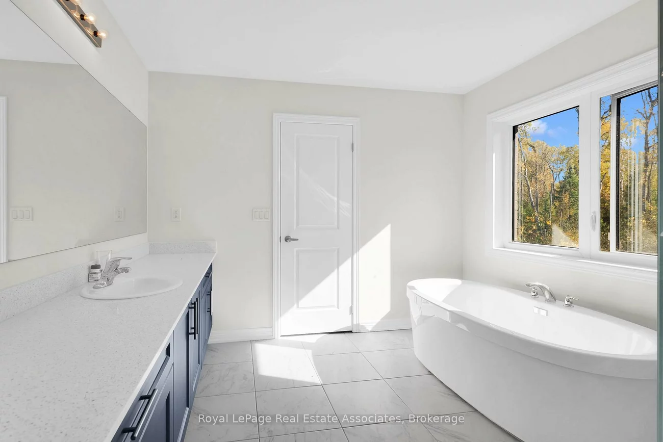 1418, Davis, Lefroy, Innisfil