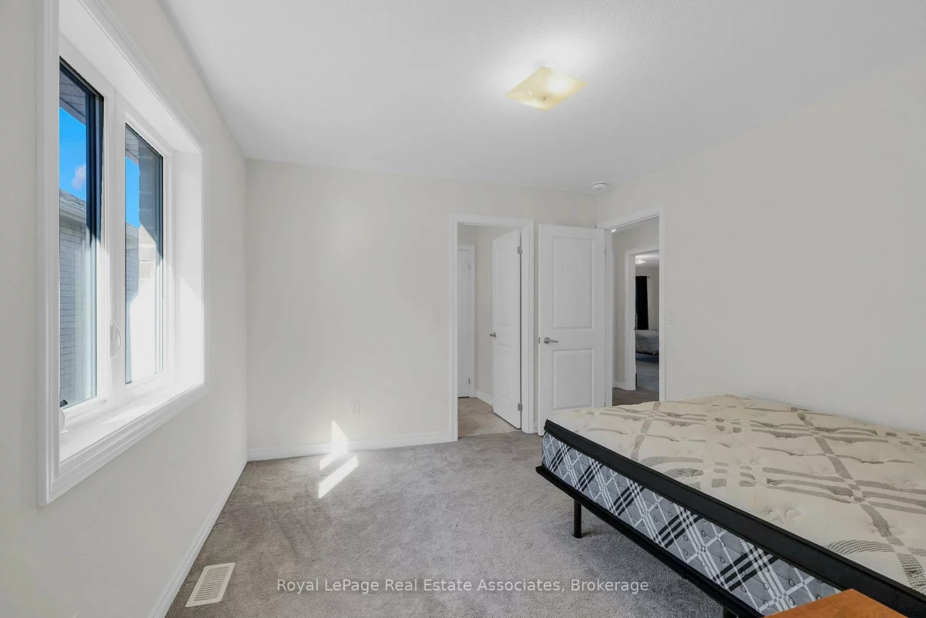 1418, Davis, Lefroy, Innisfil