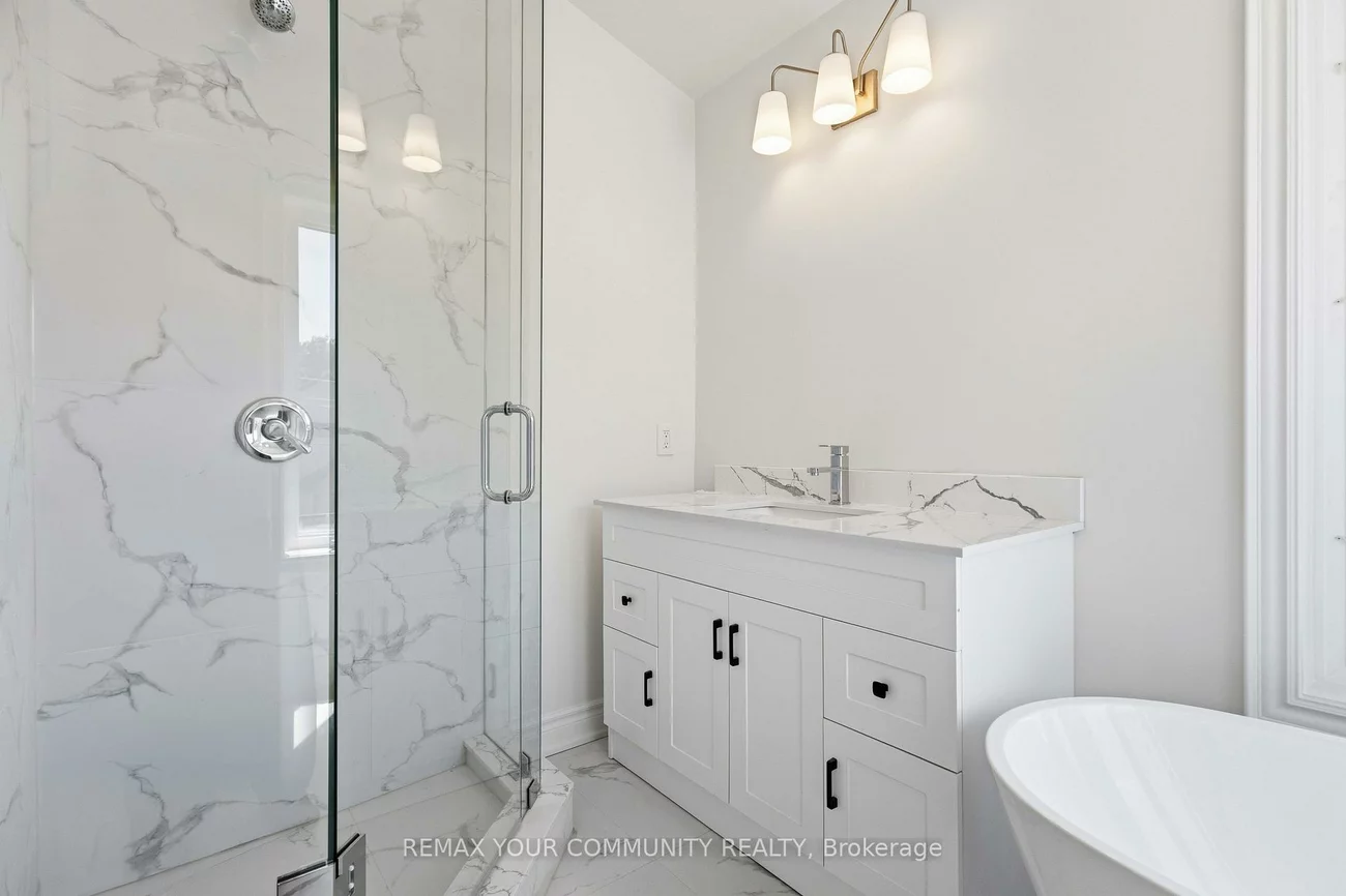 924, Helen, Alcona, Innisfil