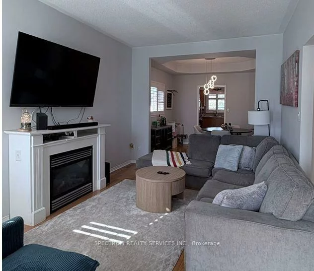1271, Gina, Alcona, Innisfil