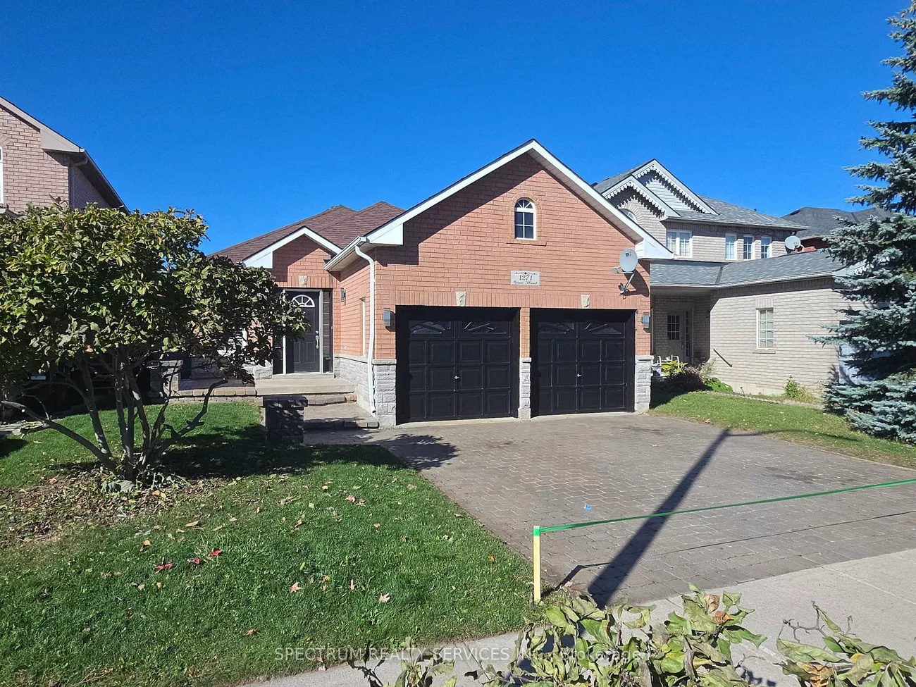1271, Gina, Alcona, Innisfil