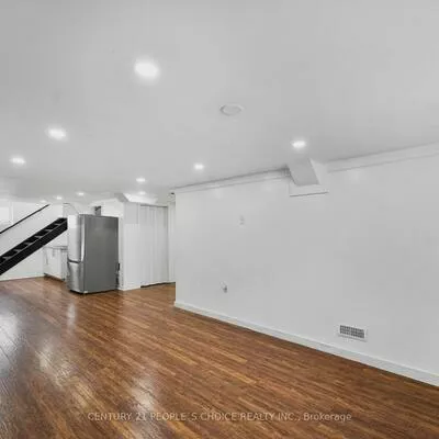 6950, Yonge, Alcona, Innisfil