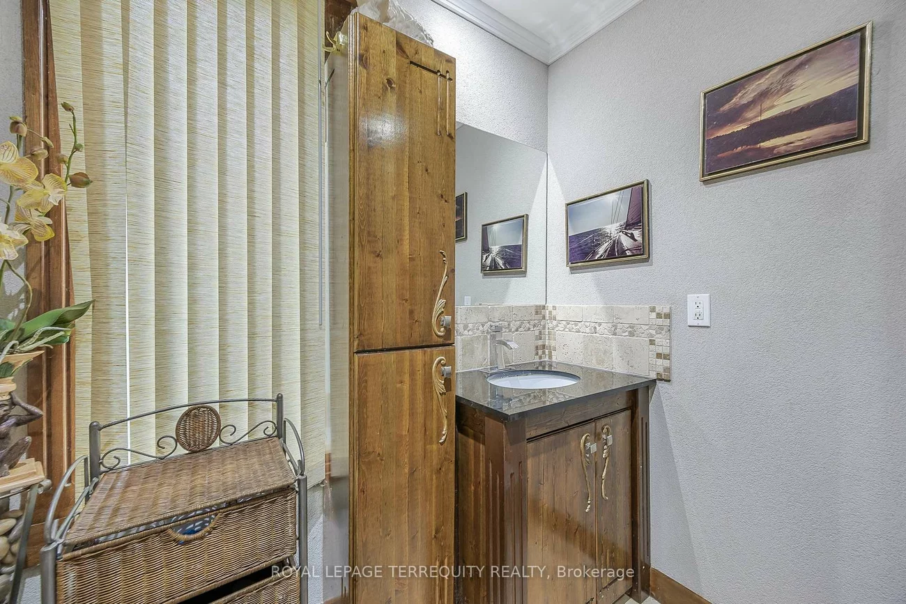 2211, Mildred, Alcona, Innisfil