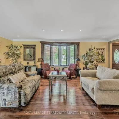 2211, Mildred, Alcona, Innisfil