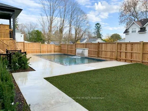 225, Sunnybrae, Stroud, Innisfil