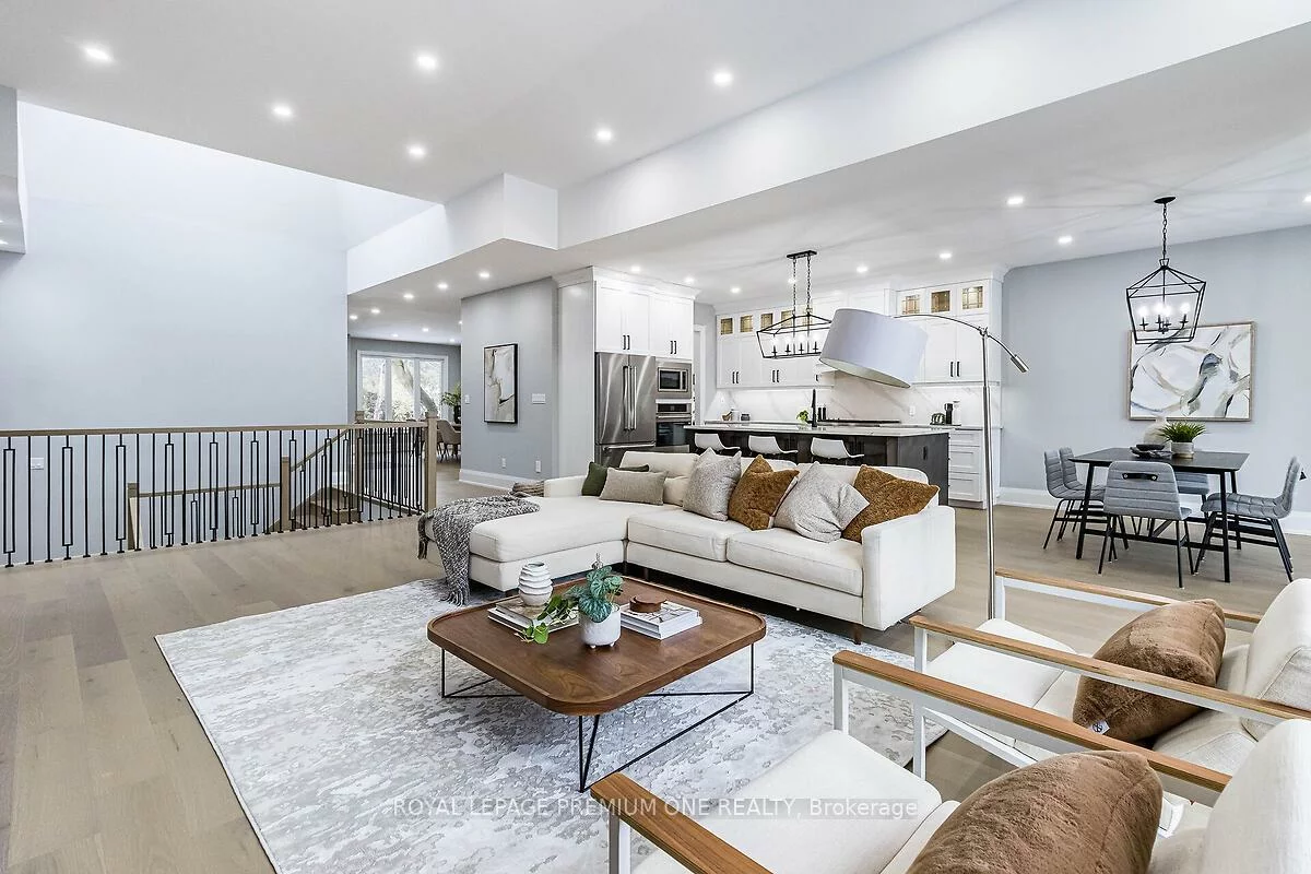 225, Sunnybrae, Stroud, Innisfil