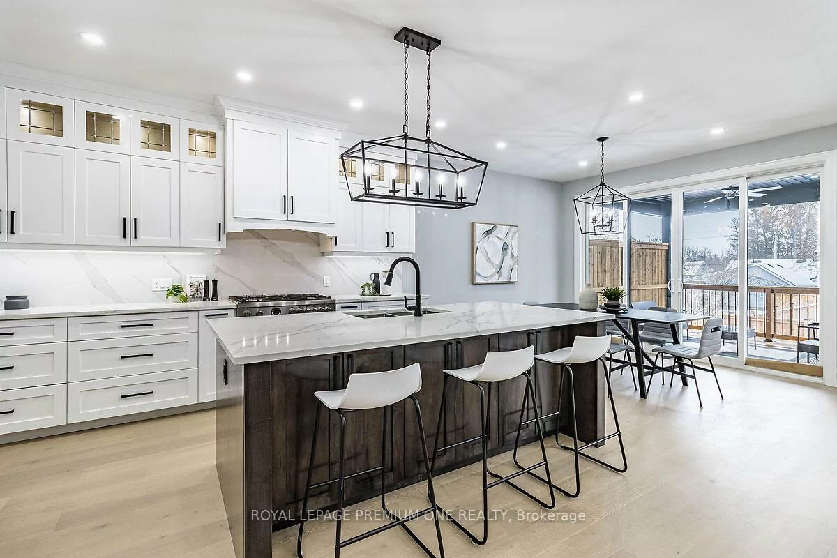 225, Sunnybrae, Stroud, Innisfil