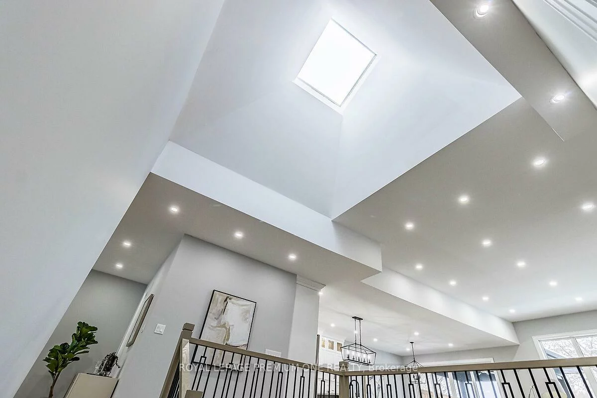 225, Sunnybrae, Stroud, Innisfil