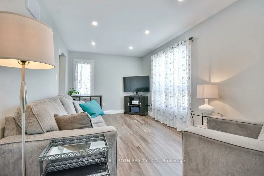 695, Candaras, Alcona, Innisfil