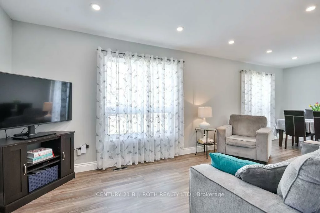 695, Candaras, Alcona, Innisfil