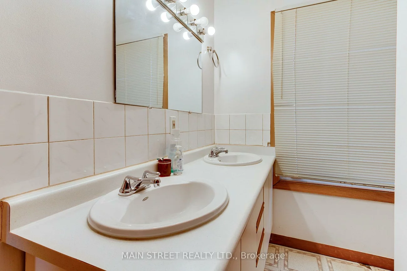690, Hastings, Alcona, Innisfil