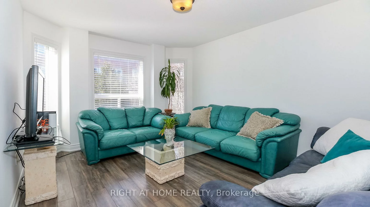 2072, Wilson, Alcona, Innisfil