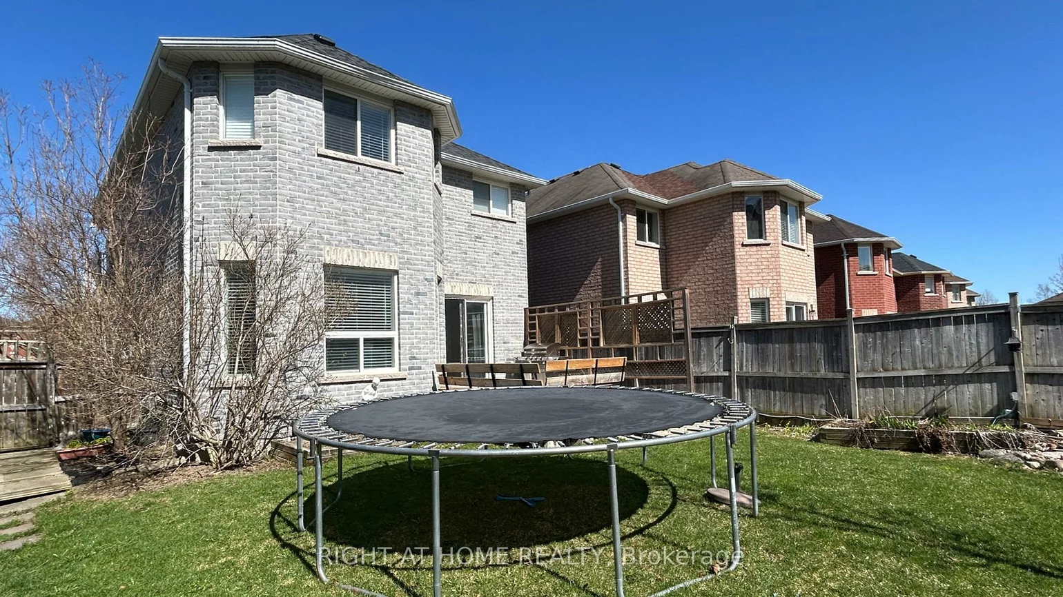 2072, Wilson, Alcona, Innisfil