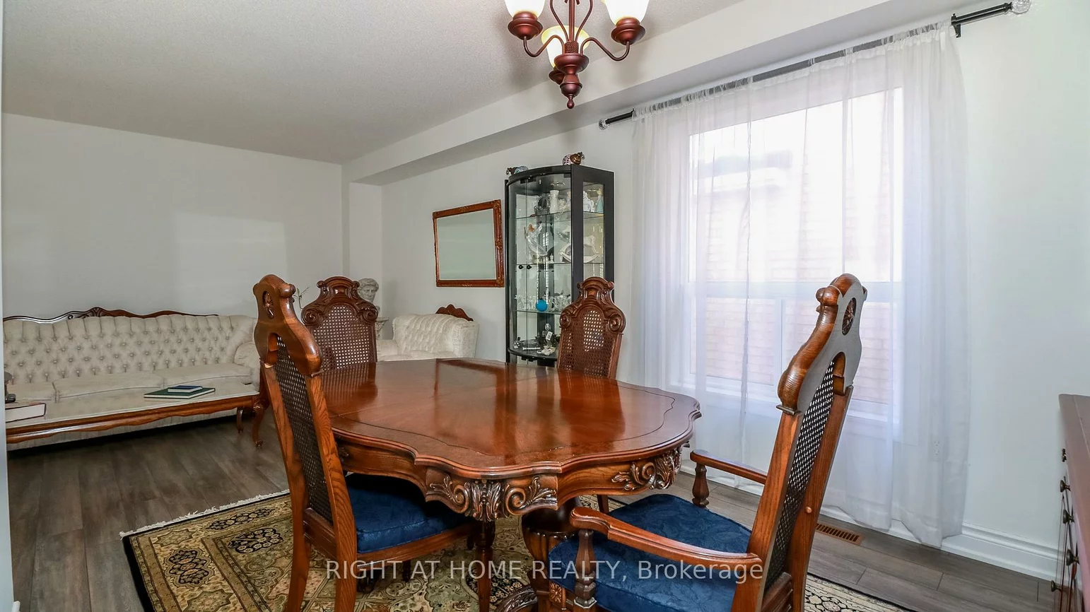 2072, Wilson, Alcona, Innisfil