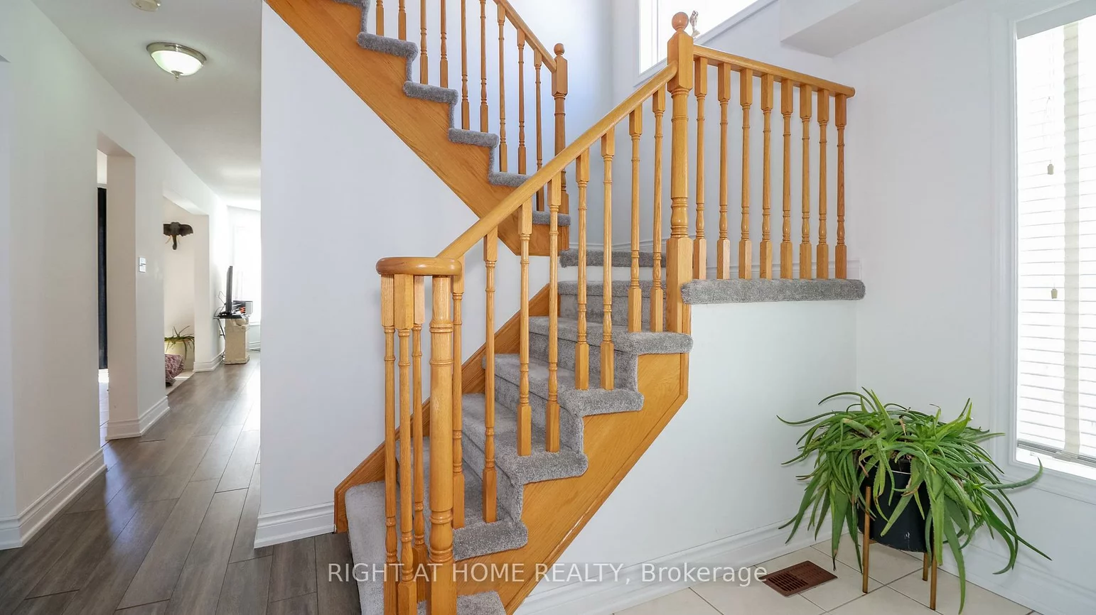 2072, Wilson, Alcona, Innisfil