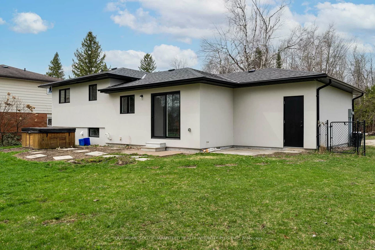 2031, Saint Paul, Alcona, Innisfil