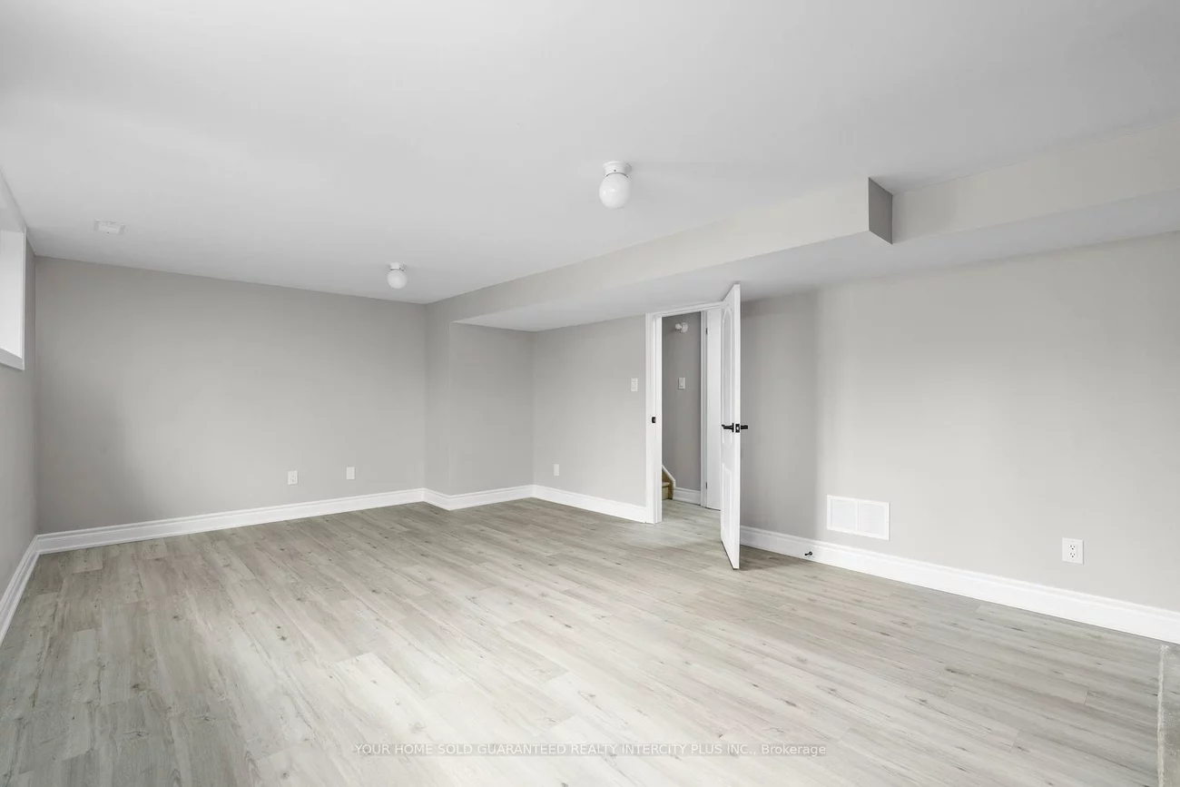 2031, Saint Paul, Alcona, Innisfil