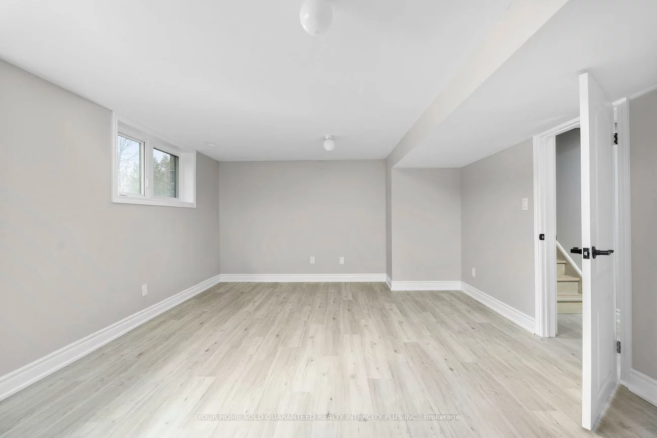 2031, Saint Paul, Alcona, Innisfil