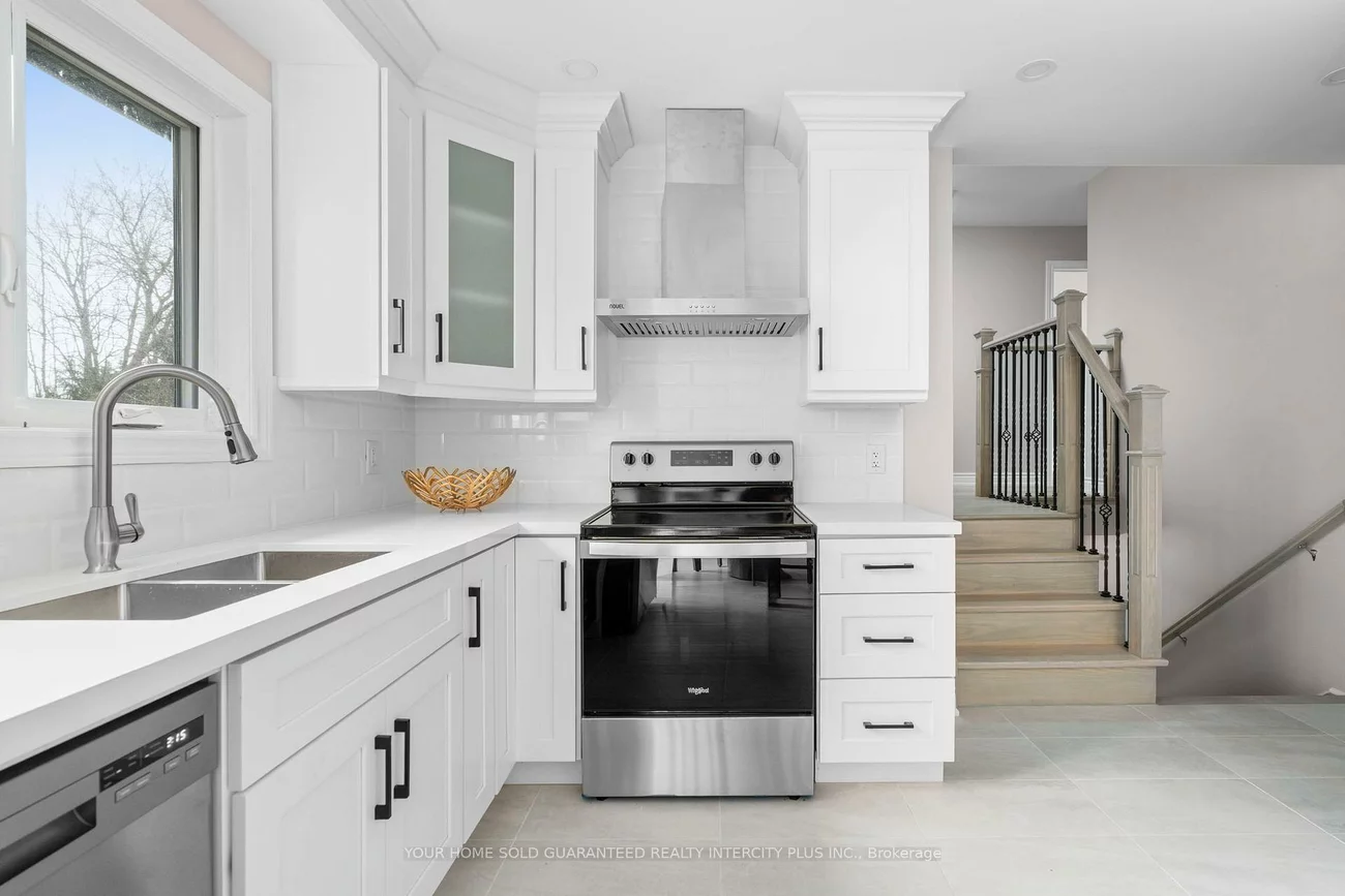 2031, Saint Paul, Alcona, Innisfil