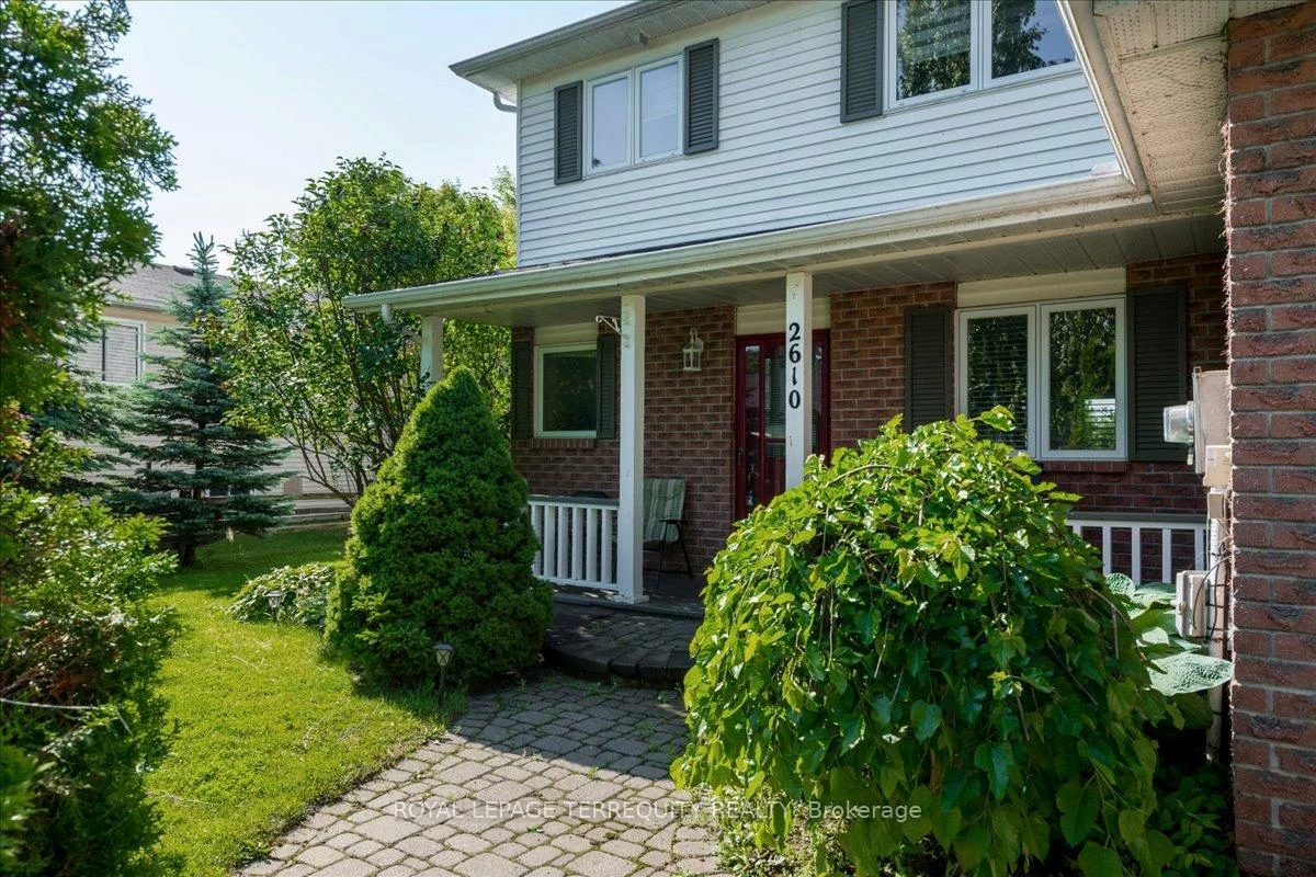 2610, Lawrence, Stroud, Innisfil