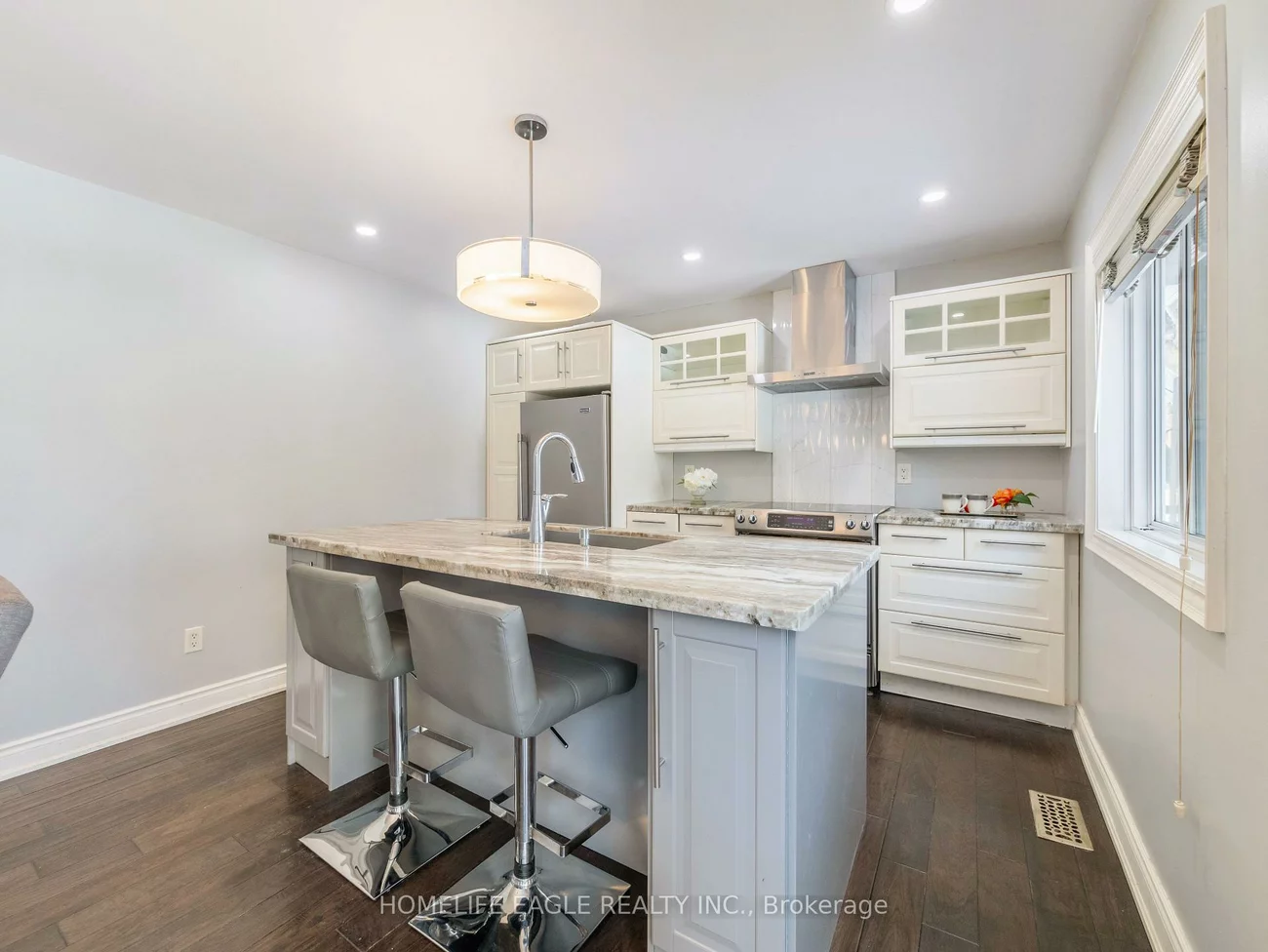 2049, Kate, Alcona, Innisfil