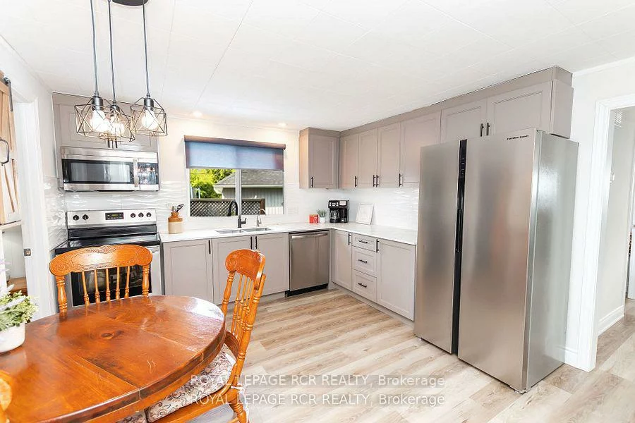1526, Houston, Rural Innisfil, Innisfil