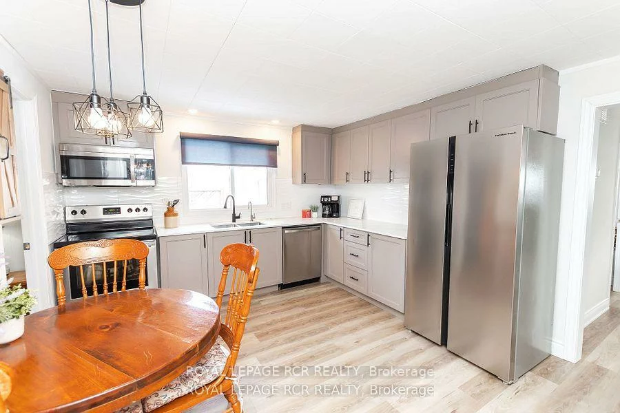 1526, Houston, Rural Innisfil, Innisfil