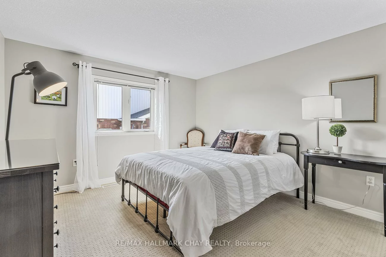 1143, Booth, Alcona, Innisfil