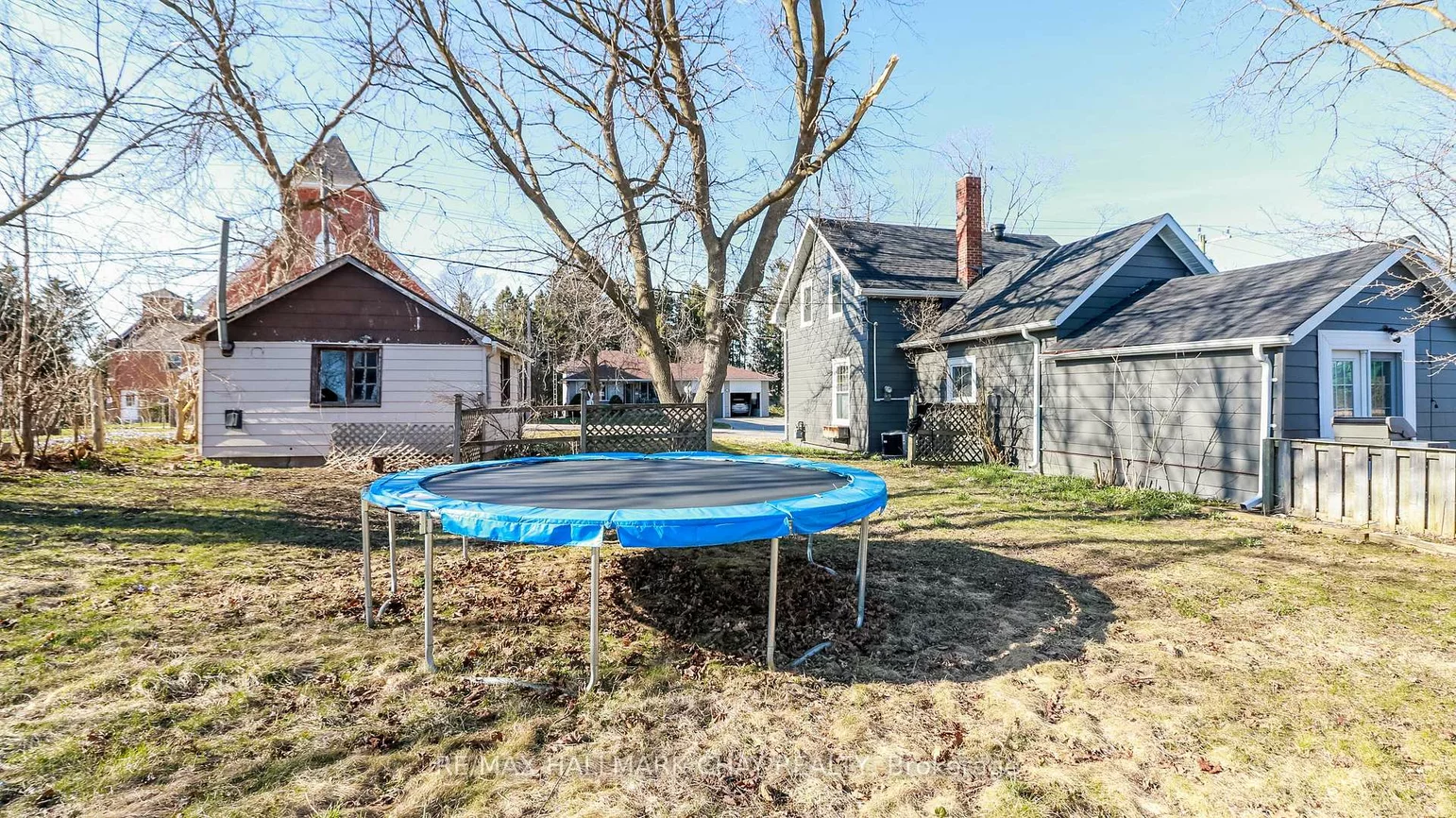 2223, Victoria, Stroud, Innisfil