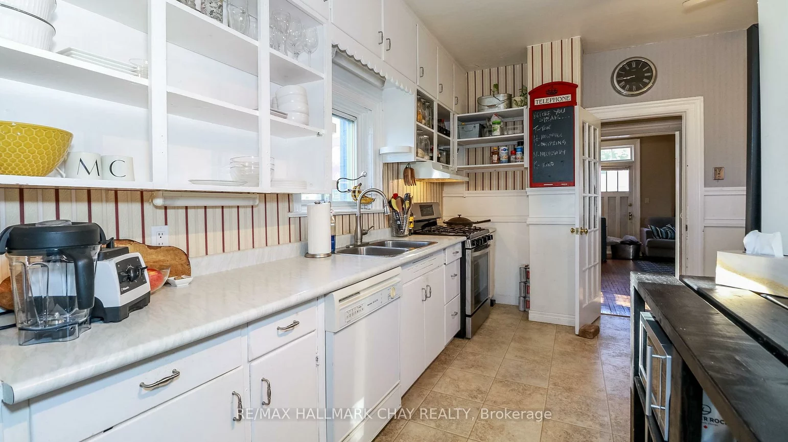 2223, Victoria, Stroud, Innisfil