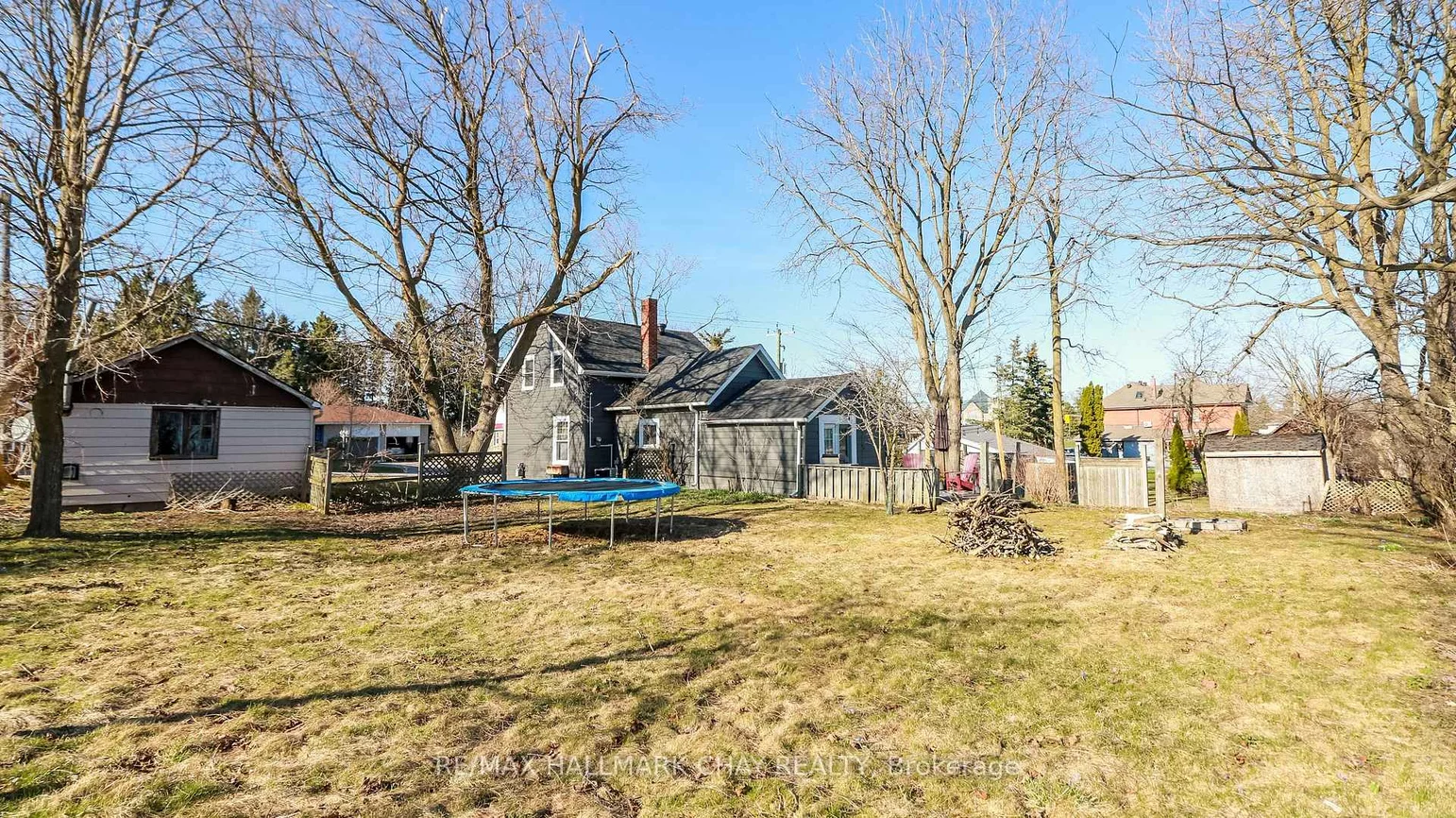 2223, Victoria, Stroud, Innisfil