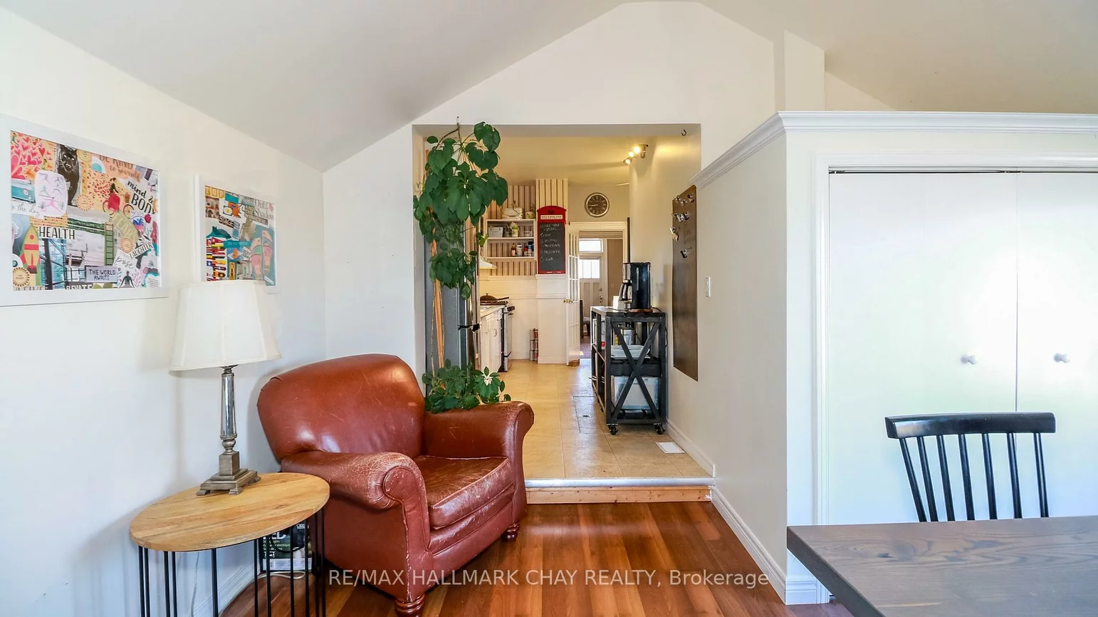2223, Victoria, Stroud, Innisfil