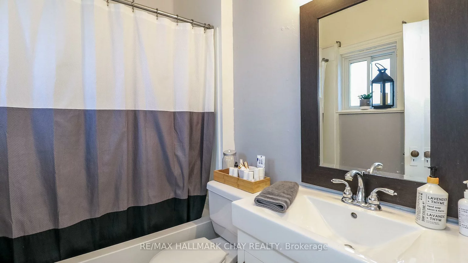 2223, Victoria, Stroud, Innisfil