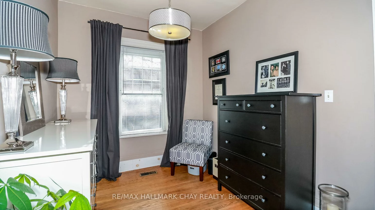2223, Victoria, Stroud, Innisfil