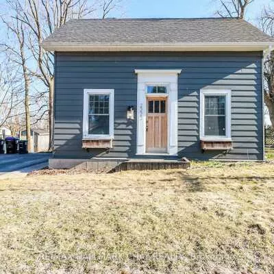 2223, Victoria, Stroud, Innisfil