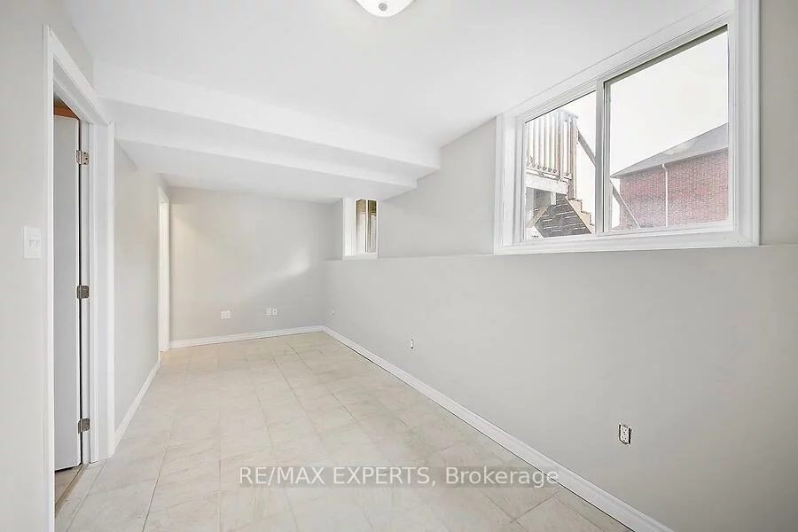 2104, Galloway, Alcona, Innisfil