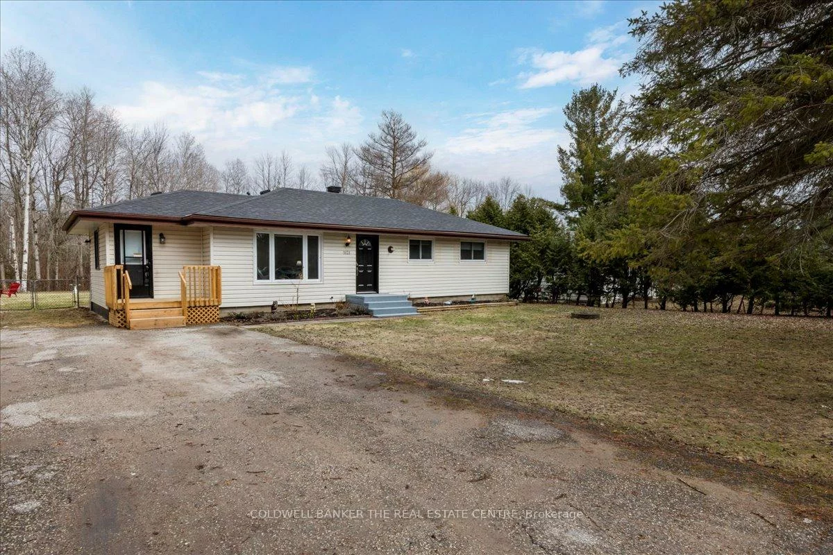 1121, Ferrier, Lefroy, Innisfil
