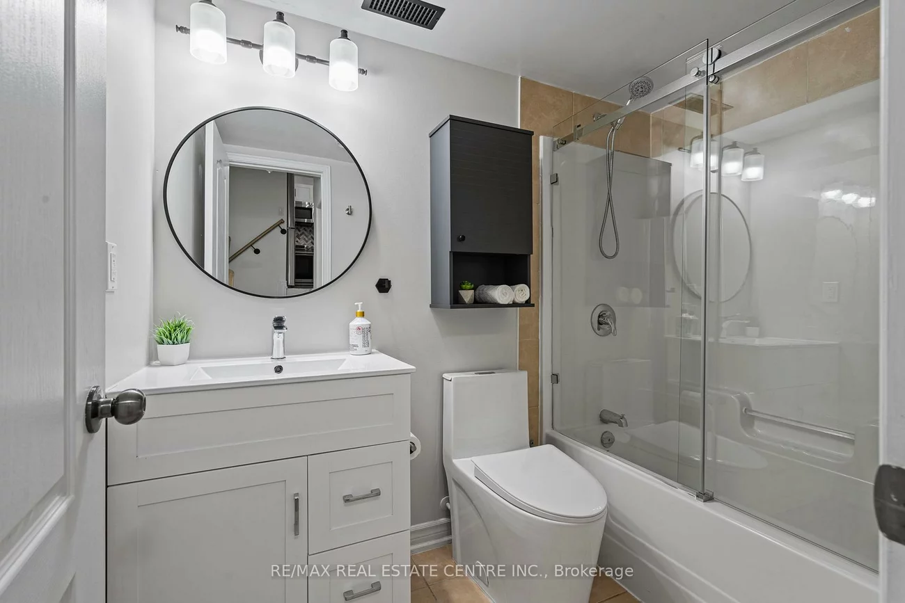 1841, Lamstone, Alcona, Innisfil