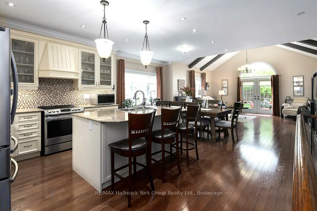 1166, Gina, Alcona, Innisfil