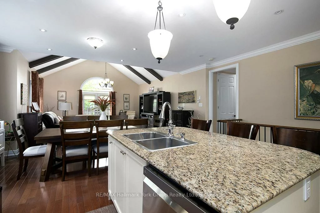 1166, Gina, Alcona, Innisfil