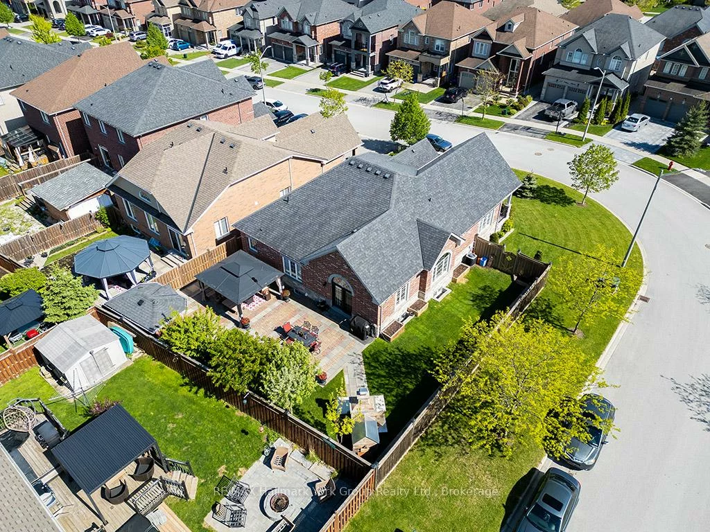 1166, Gina, Alcona, Innisfil