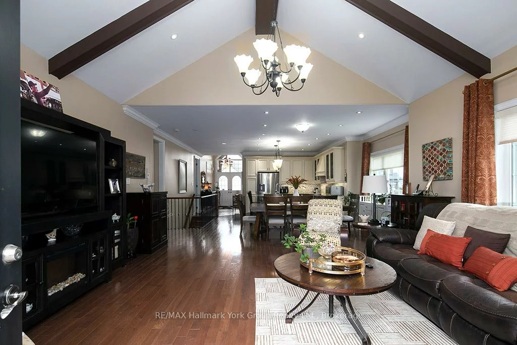 1166, Gina, Alcona, Innisfil