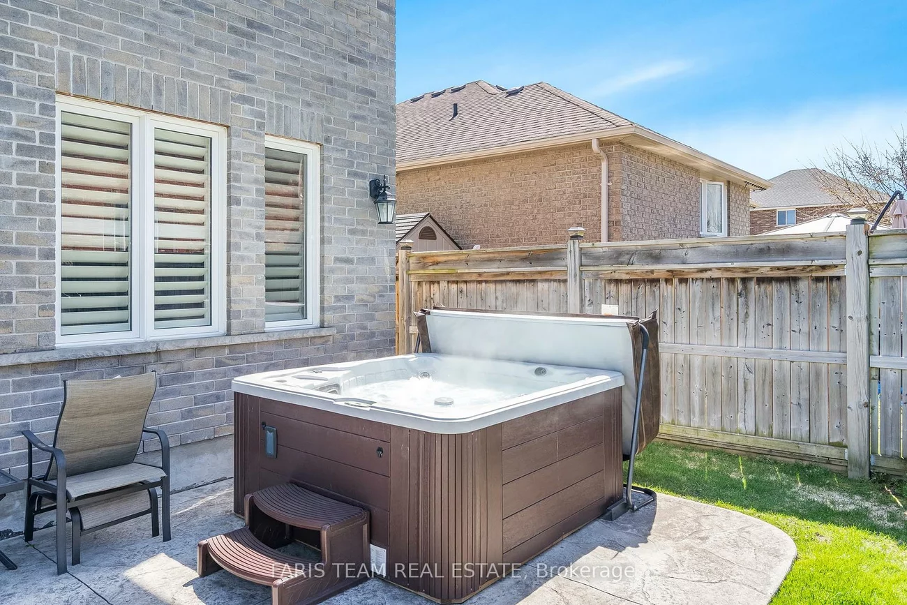 907, Booth, Alcona, Innisfil