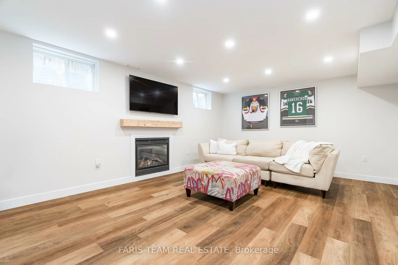 907, Booth, Alcona, Innisfil
