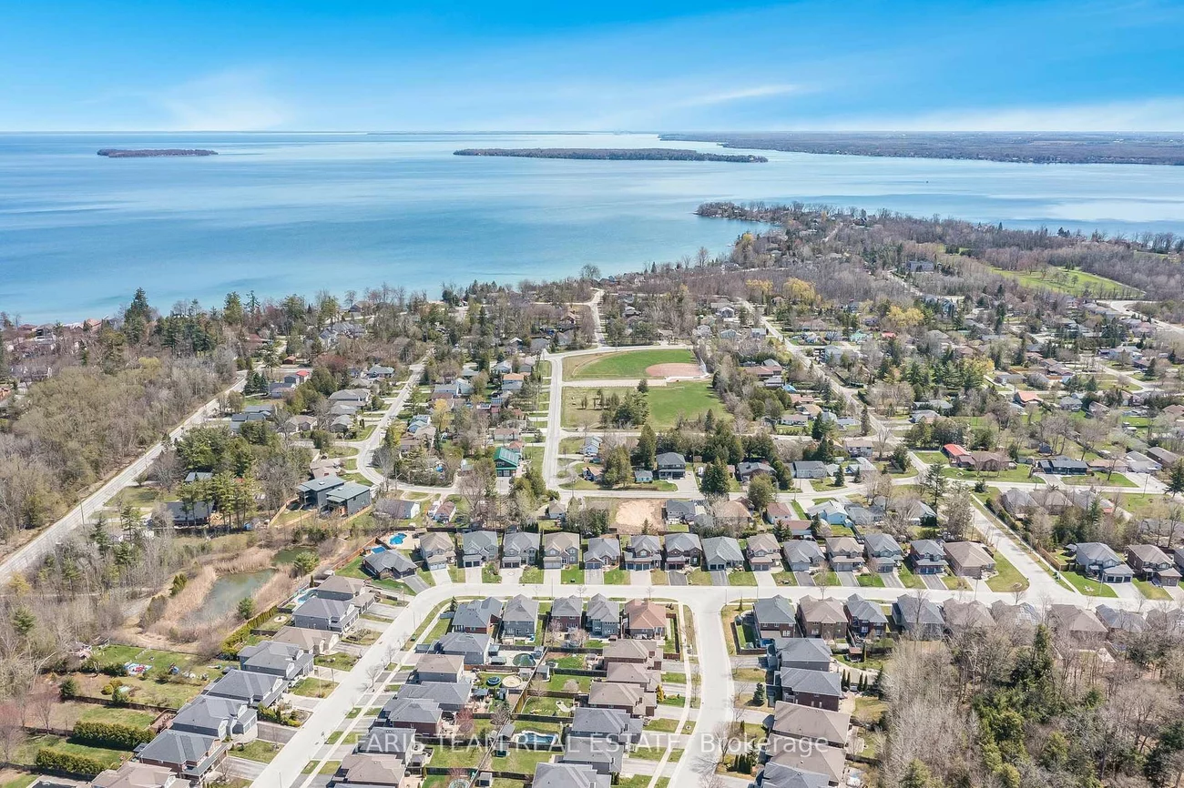 907, Booth, Alcona, Innisfil